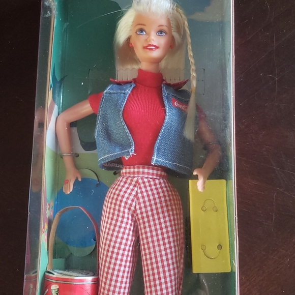 1997 Coca Cola Picnic Barbie Special Edition nib - Picture 2 of 5
